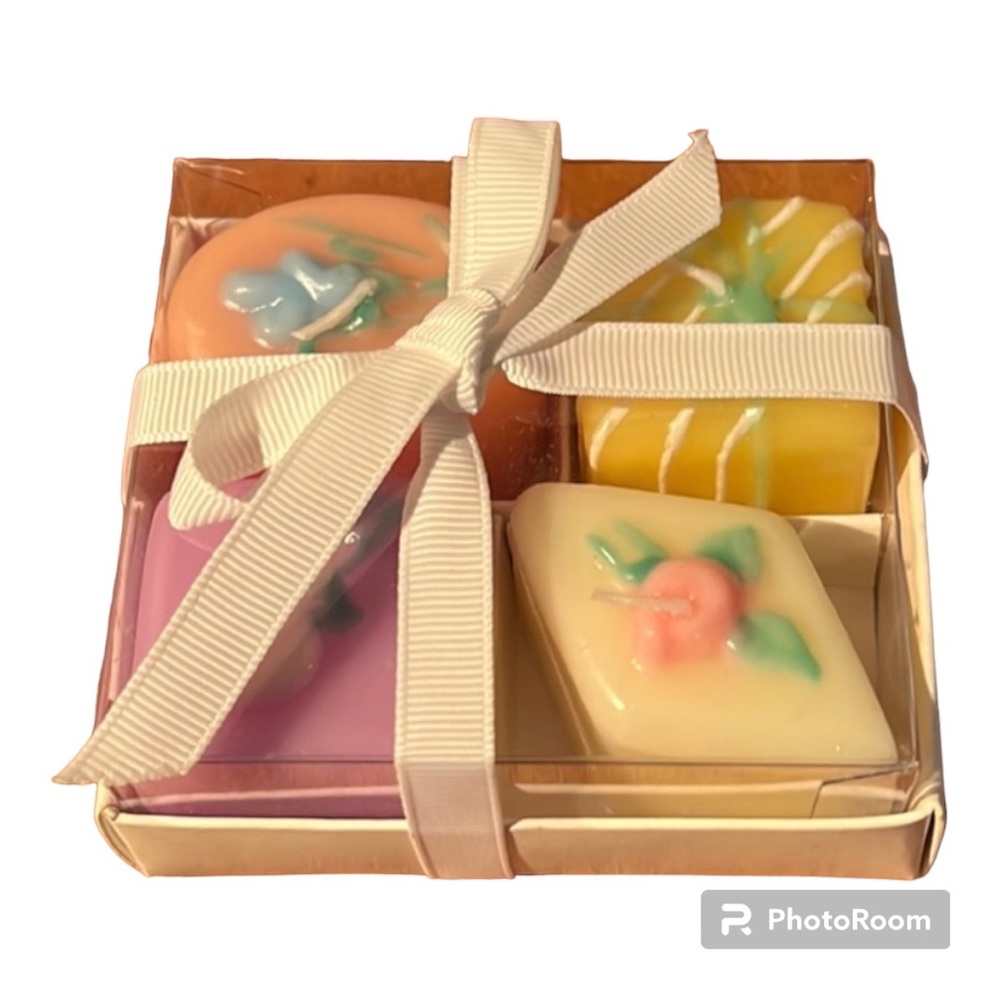 NWT | Vintage | Decorative Soaps